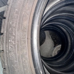 ダンロップ スタッドレスタイヤ 215/45R17（2021年製）の画像