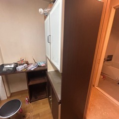 食器棚の画像