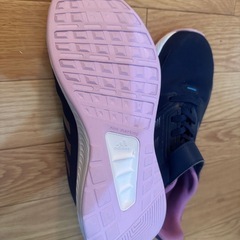 新品☆adidas スニーカー23cmの画像
