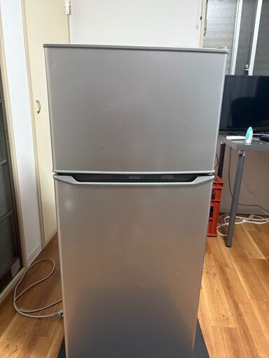 【配送します】Haier 冷蔵庫 130L JR-N130A