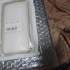 MacBook Air及びiPhoneのケースの画像