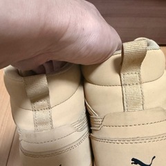 PUMA ハイカットスニーカー（26.5cm／ベージュ）の画像
