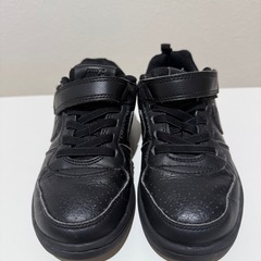 NIKE コートバーロウ　キッズ　17cm 美品の画像