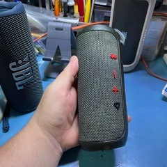 JBL FLIP ESSENTIAL 2の画像