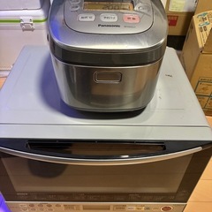 (今から引き取りに来て頂ける方が見つかりましたので受付ストップ致します。)水蒸気オーブンレンジ 炊飯器 ２点セット　の画像