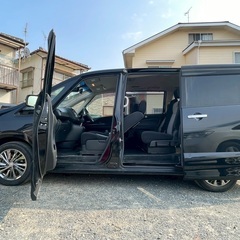 26年☆式8人乗り☆ガソリン代 節約☆S-HYBRID入りました‼️月々1.2万円〜分割払い可❗️車検2年付き！大人気☆ニッサン セレナライダー ☆フリップダウンモニター付き☆Bluetoothナビ☆走行中DVD見れます☆ETC☆便利なバックカメラ☆ドラレコ付きのフル装備☆両側電動スライドドア☆ウィンカーミラー☆フル装備☆社外アルミ☆事故修復歴無し☆車内広々三列シート‼️の画像