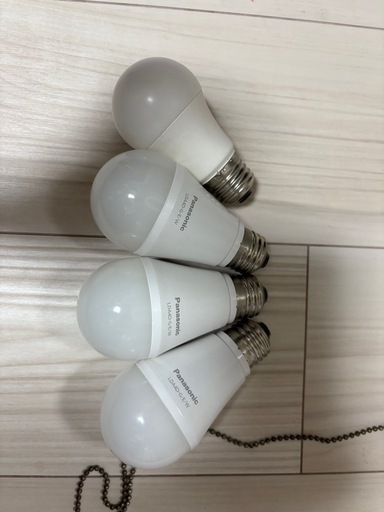 ニトリシーリングライト Nウッドリング(P-4NA) LED電球4個付き (茄子