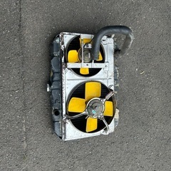 日産L型　ラジエター　電動ファン付きの画像