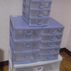 プラスチックの収納ケース