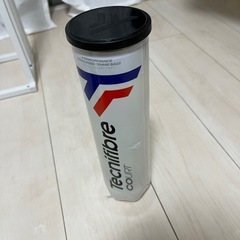 テニスボール4つ
の画像