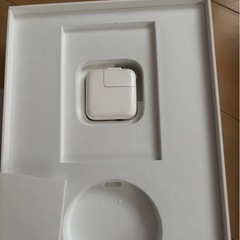 Apple iPad 第6世代 Wi-Fi 32GB/カバー付きの画像