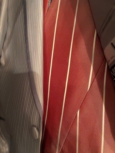 取引中　スーツ　シャツ