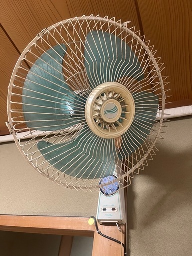 東芝　壁掛け扇風機　昭和レトロ　動作品 東芝 壁掛け扇風機 昭和レトロ 動作品 Yahoo!オークション