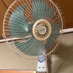 東芝　壁掛け扇風機　昭和レトロ　動作品 昭和レトロ 扇風機 壁 壁掛け 東芝 壁掛け扇風機 ブルー TOSHIBA