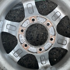 【美品】ハイエースWEDS キーラータクティクス 15X6.0J　ハイパーシルバーの画像