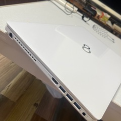 富士通ノートパソコンの画像