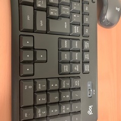 【美品】Logicool(ロジクール)　ワイヤレスマウス ワイヤレスキーボード セットの画像