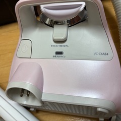 【TOSHIBA トルネオ ミニ VC-C4A】コンパクトなサイクロン掃除機の画像