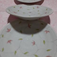 新品未使用　美濃焼　お皿　３枚　直径16.3㎝の画像