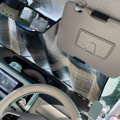 普通車用カーズ　サンシェードの画像