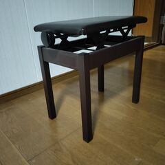 ピアノ 椅子　高さ調節可の画像