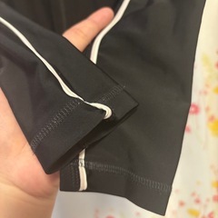 adidas ラッシュガードの画像