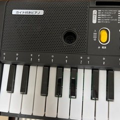 電子ピアノ キーボードの画像