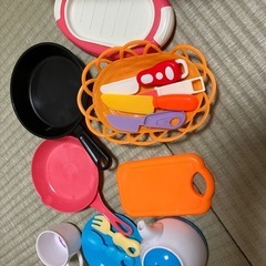 IKEA おままごとキッチン　おまけつきの画像