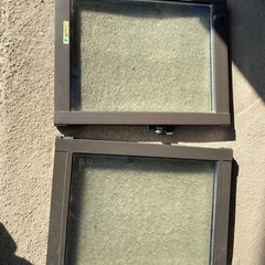 LIXIL単体引き違い窓半外付きの画像