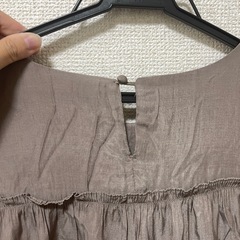 ベージュ　ロング丈ワンピースの画像