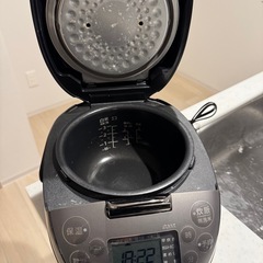 TIGER 炊飯器 3合の画像