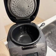 TIGER 炊飯器 3合の画像