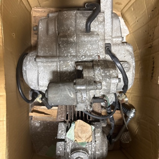 カブ90 12v3速エンジン？