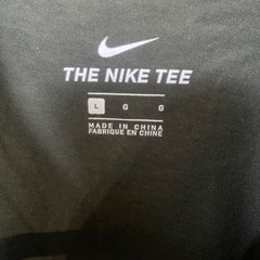 ナイキ　THE NIKE TEE  Tシャツカモフラ風　ブラック　黒　サイズL  クルーネック 半袖 L NIKE Teeの画像