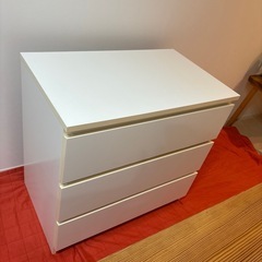 IKEA MALM 3段チェストの画像