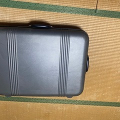 スーツケース