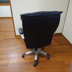 オフィスチェアの画像