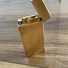 GIVENCHYのガスライターの画像