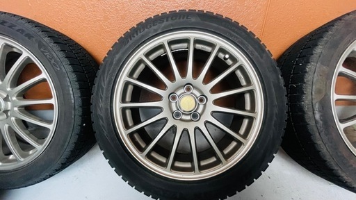 ブリヂストンスタッドレスタイヤ + アルミホイール4本セット（215/50R17） 