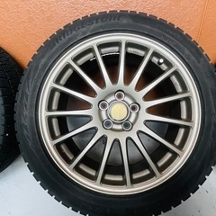 ブリヂストンスタッドレスタイヤ + アルミホイール4本セット（215/50R17） の画像