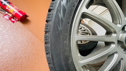 ブリヂストンスタッドレスタイヤ + アルミホイール4本セット（215/50R17） 