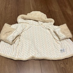 【無料】ベビー服　パーカー差し上げますの画像
