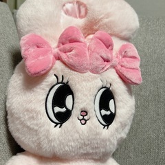 新品タグ付き☆エスターバニーぬいぐるみの画像