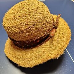 女性用帽子の画像
