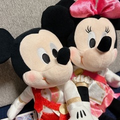 新品タグ付き☆ミッキーミニーのぬいぐるみの画像