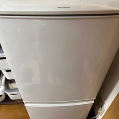 SHARP冷蔵庫2016年製の画像
