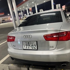 アウディA6 車検ほぼ満タン　高額オプション多数の画像