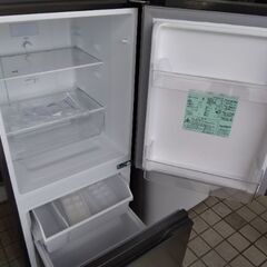 高年式2023年製　車に積めるサイズ　霜取りファン搭載　高級機　冷蔵庫の画像