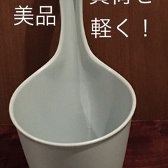 持ち手付き 洗面器 薄水色 プラスチック製　風呂桶の画像
