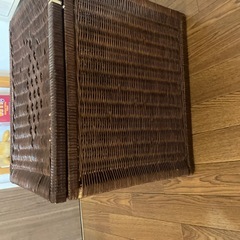 値下げしました。     　ラタン収納箱の画像